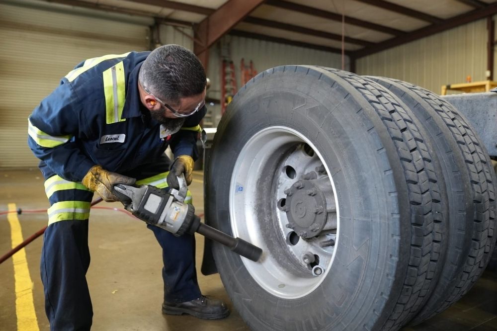 Amerit technician delivering on site fleet services during scheduled downtime.