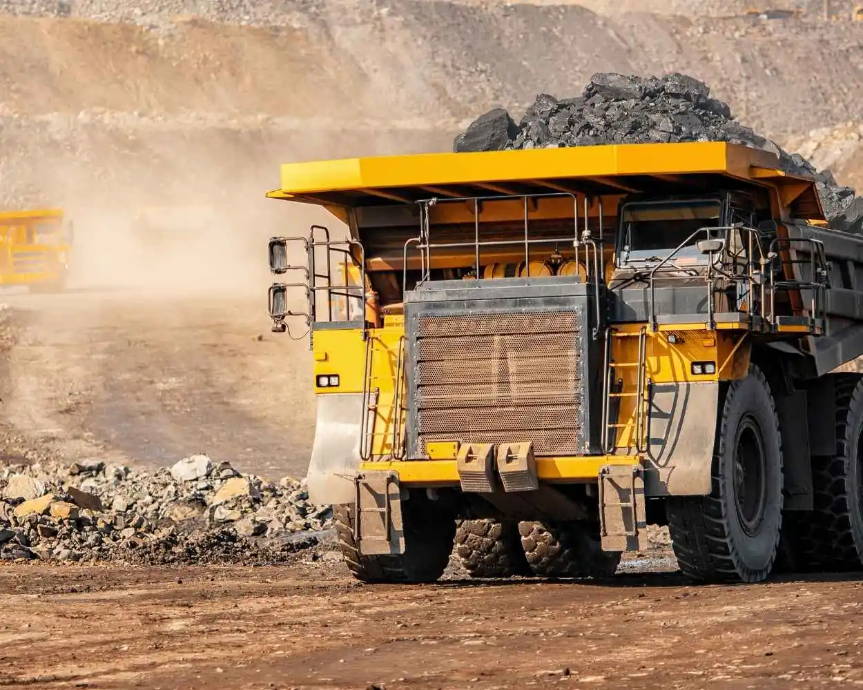 Mining trucks at your industrial job site need fleet maintenance to keep your vehicles in motion.